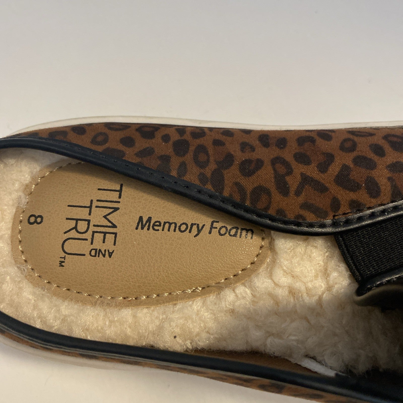 Time And Tru Women 8 Slip On Shoes Leopard Cheetah Print Memory Foam Casual Fit