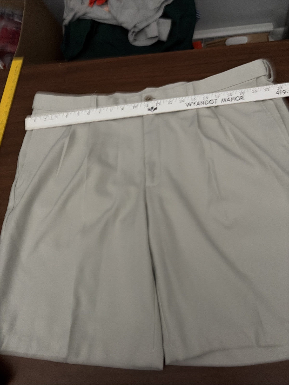 Men’s Cool 18 Pro Golf Shorts Size 42 Tan