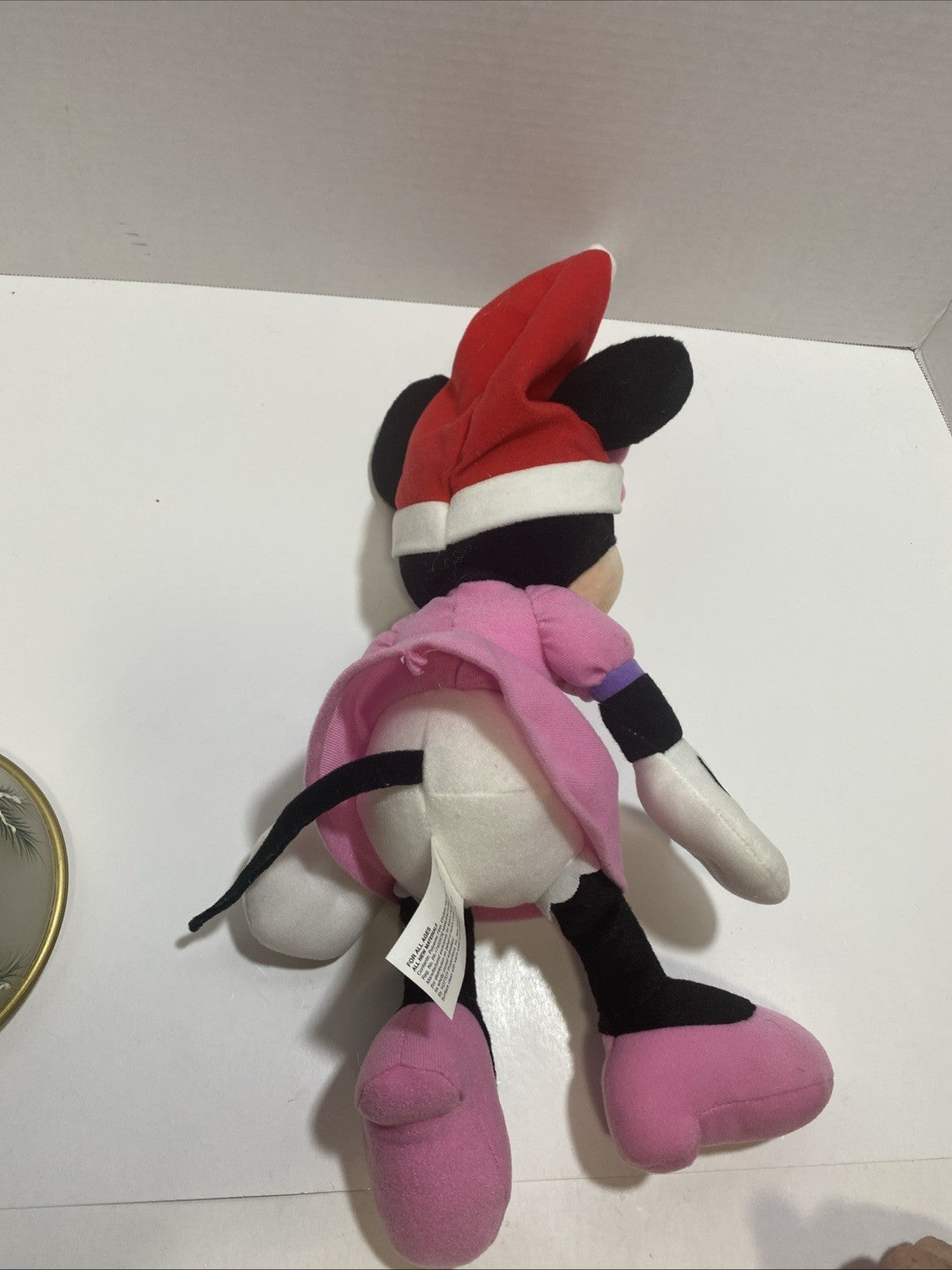 Kohls Cares Minnie Mouse Wearing Santa Hat Plush Stuffed Animal Christmas 