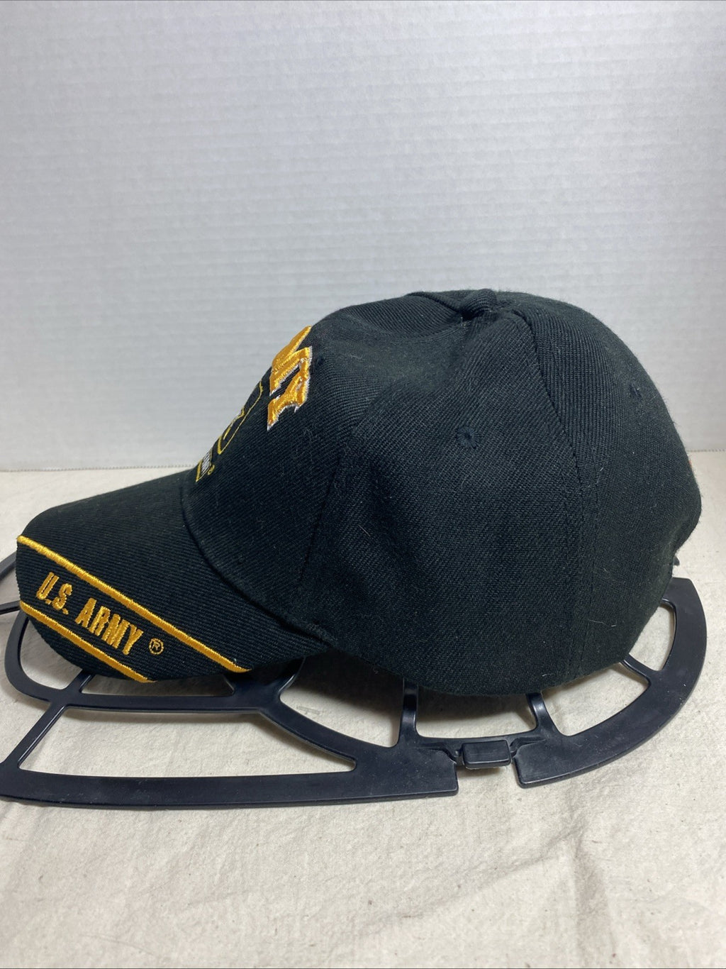 US Army Officially Licensed Star Logo Gold Trim Black Baseball Cap