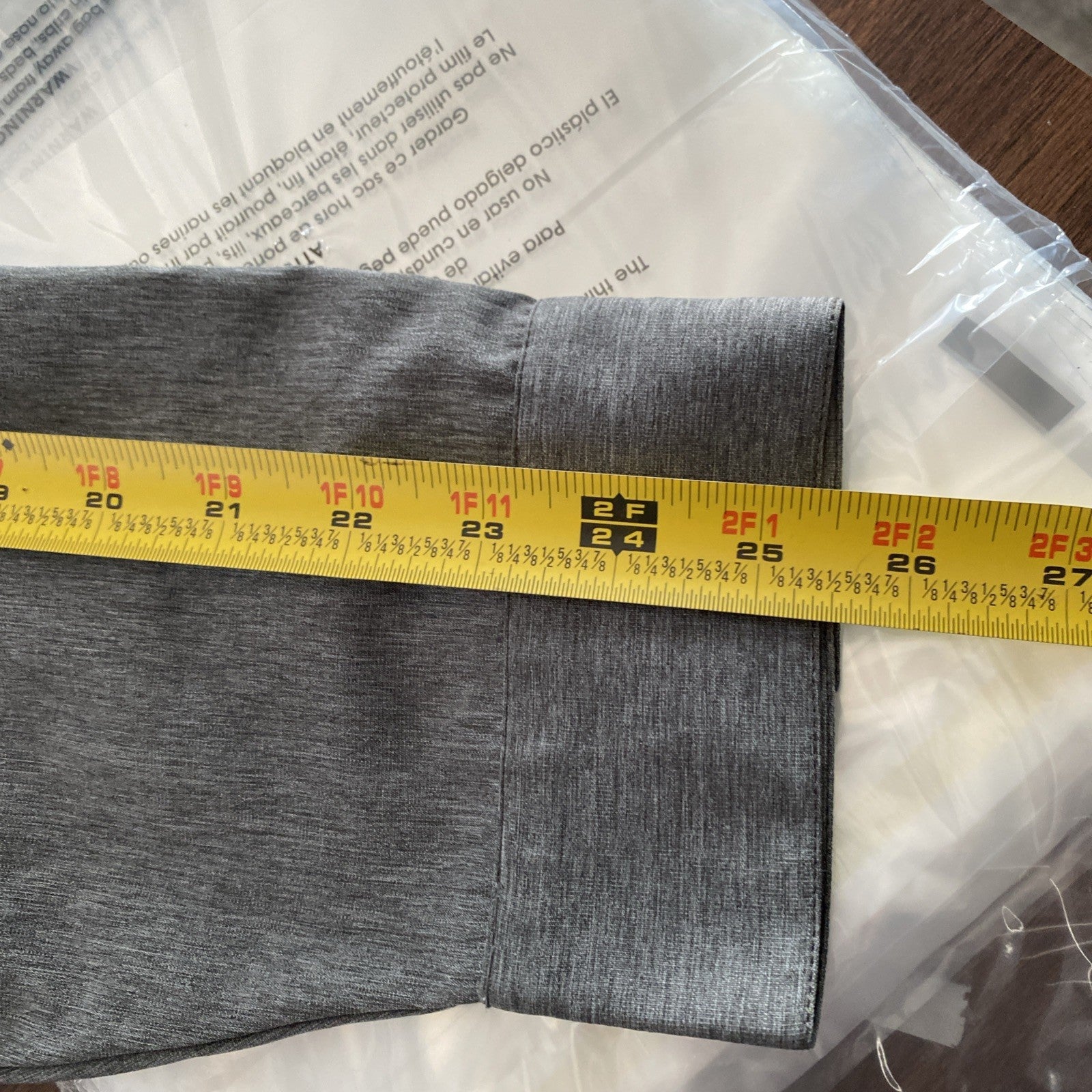 Under Armour extra-large men’s full button up long sleeve gray shirt