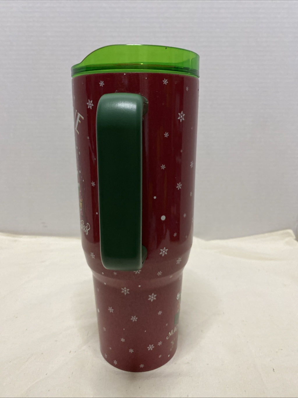 Bucees 2024 Yukon Outfitters 40 oz Christmas Tumbler with straw Green handle