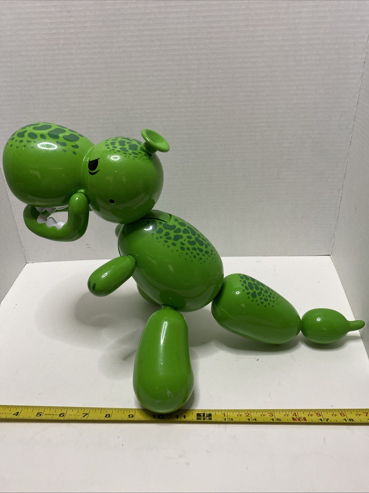 Squeakee The Balloon interactive Dinosaur Makes Sounds, stomps, Dances Pre Owned