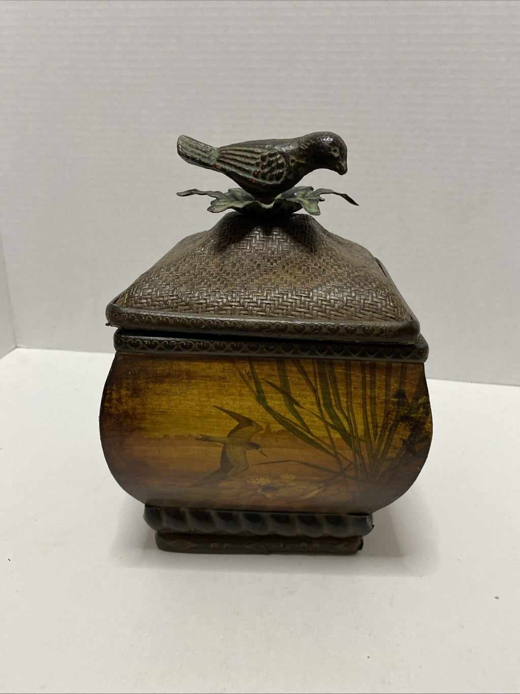 Decorative Asian Style Container W/ Lid, Bird Design Theme Metal Bird Perched