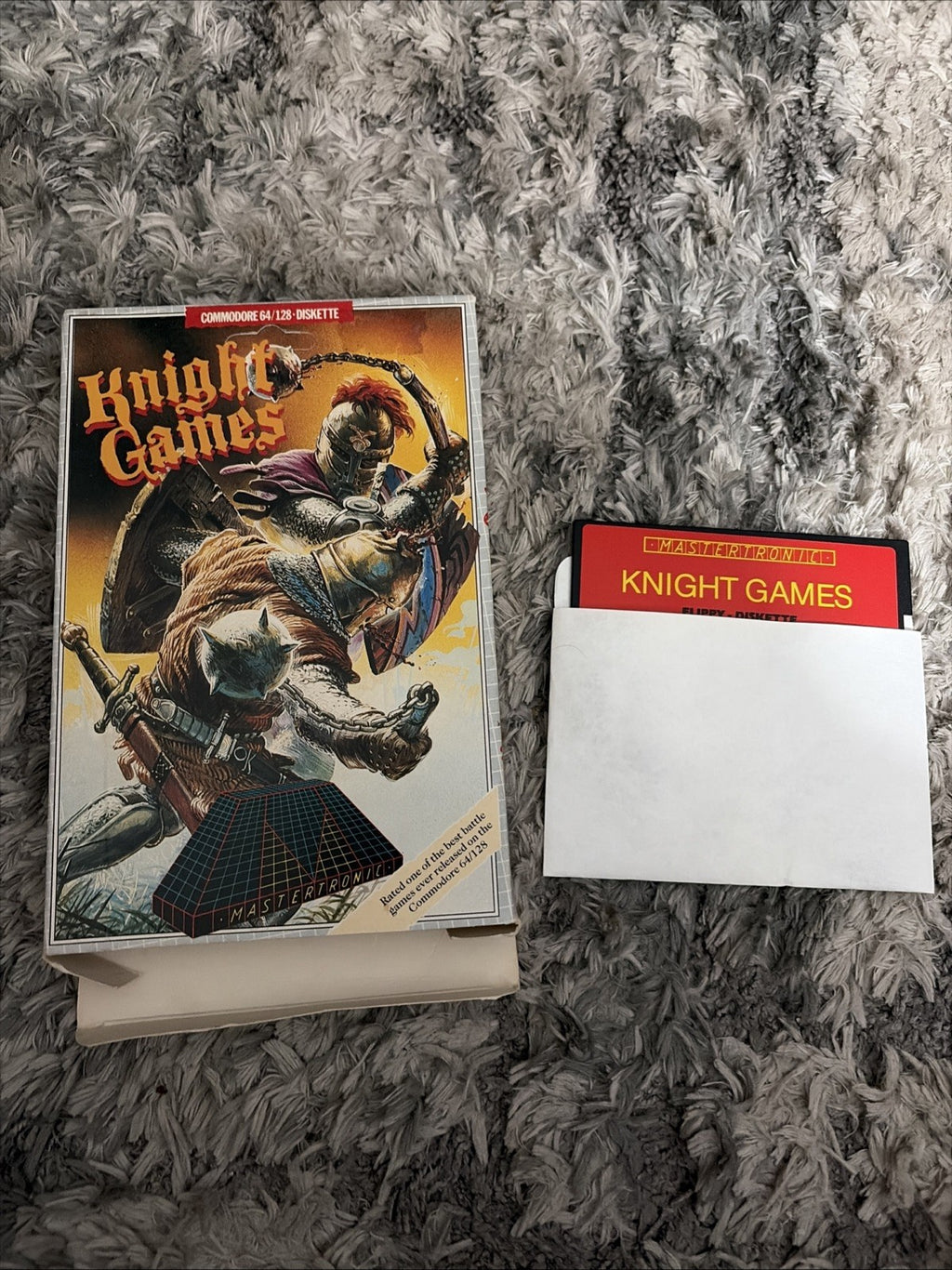 UNTESTED! Vintage Knight Games - Mastertronic - Commodore 64/128 w/ Box