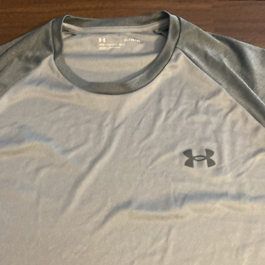 Under Armour extra-large sweat wicking T-shirt short sleeve gray