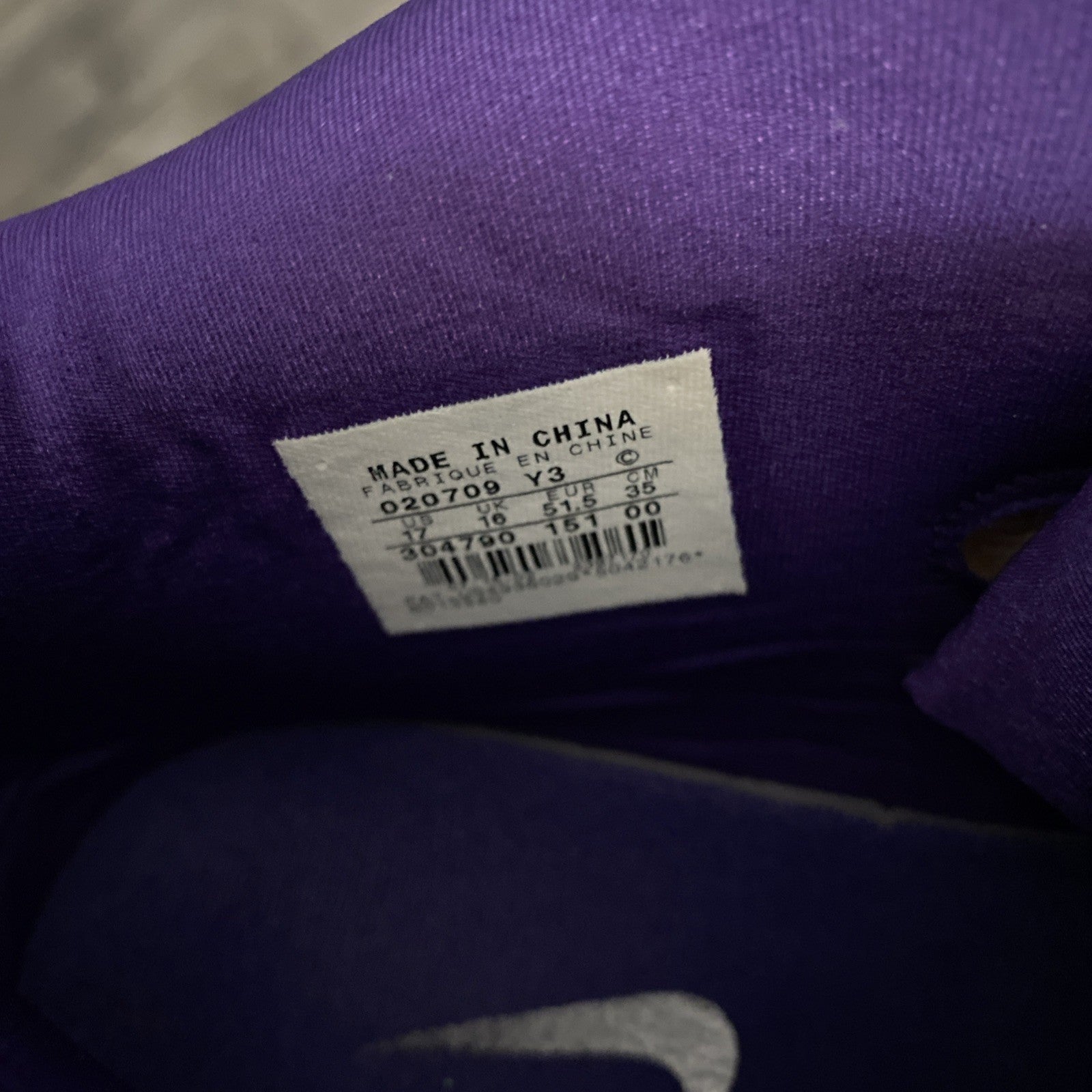 Nike Purposite Foamposite White /Purple Swish 2002 Size 17