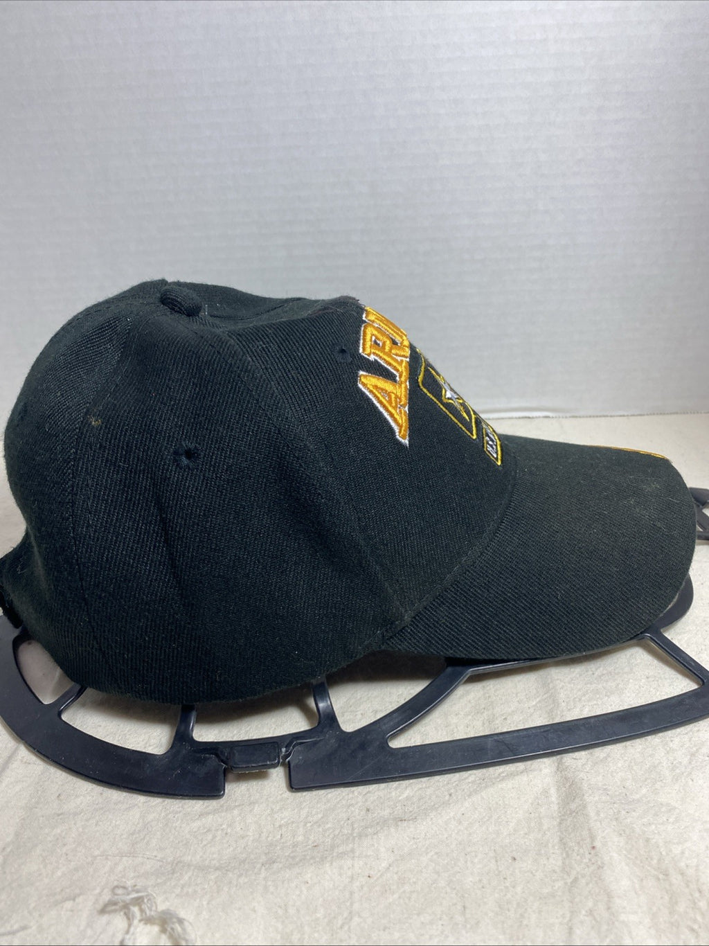 US Army Officially Licensed Star Logo Gold Trim Black Baseball Cap