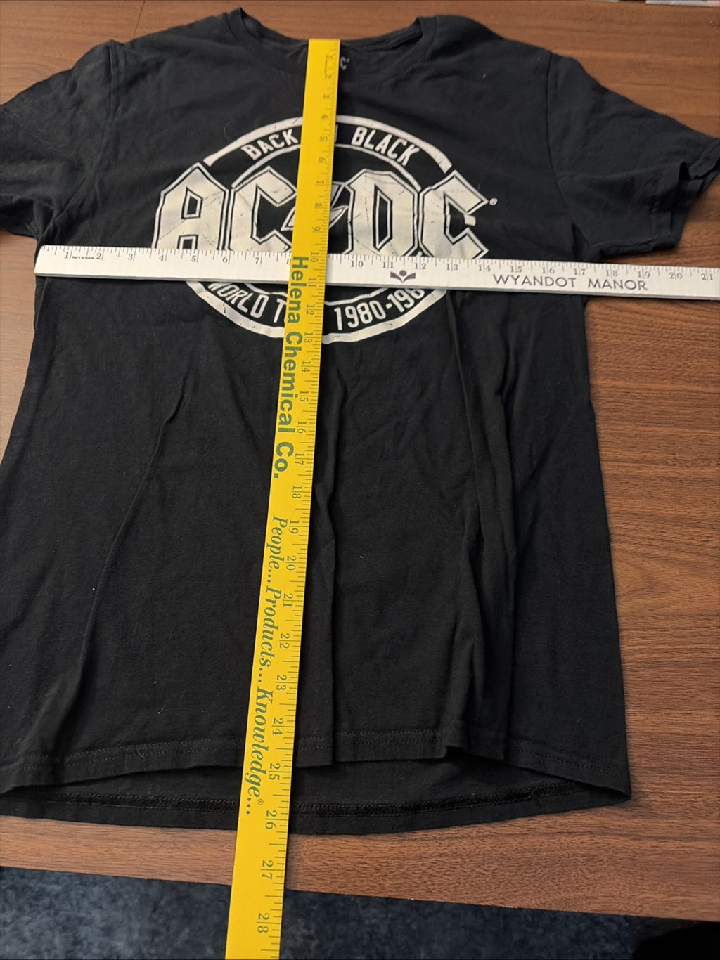 AC/DC Back In Black World Tour 1980-1981 T Shirt M Rock Band Graphic Tee Black
