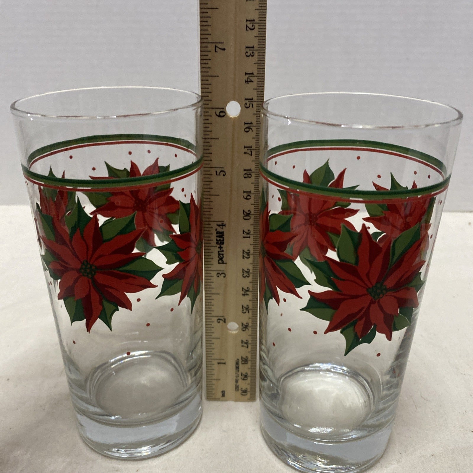 Christmas Set Of 2 Poinsettia Holiday Dinner Ice Tea Water Vintage Tumbler