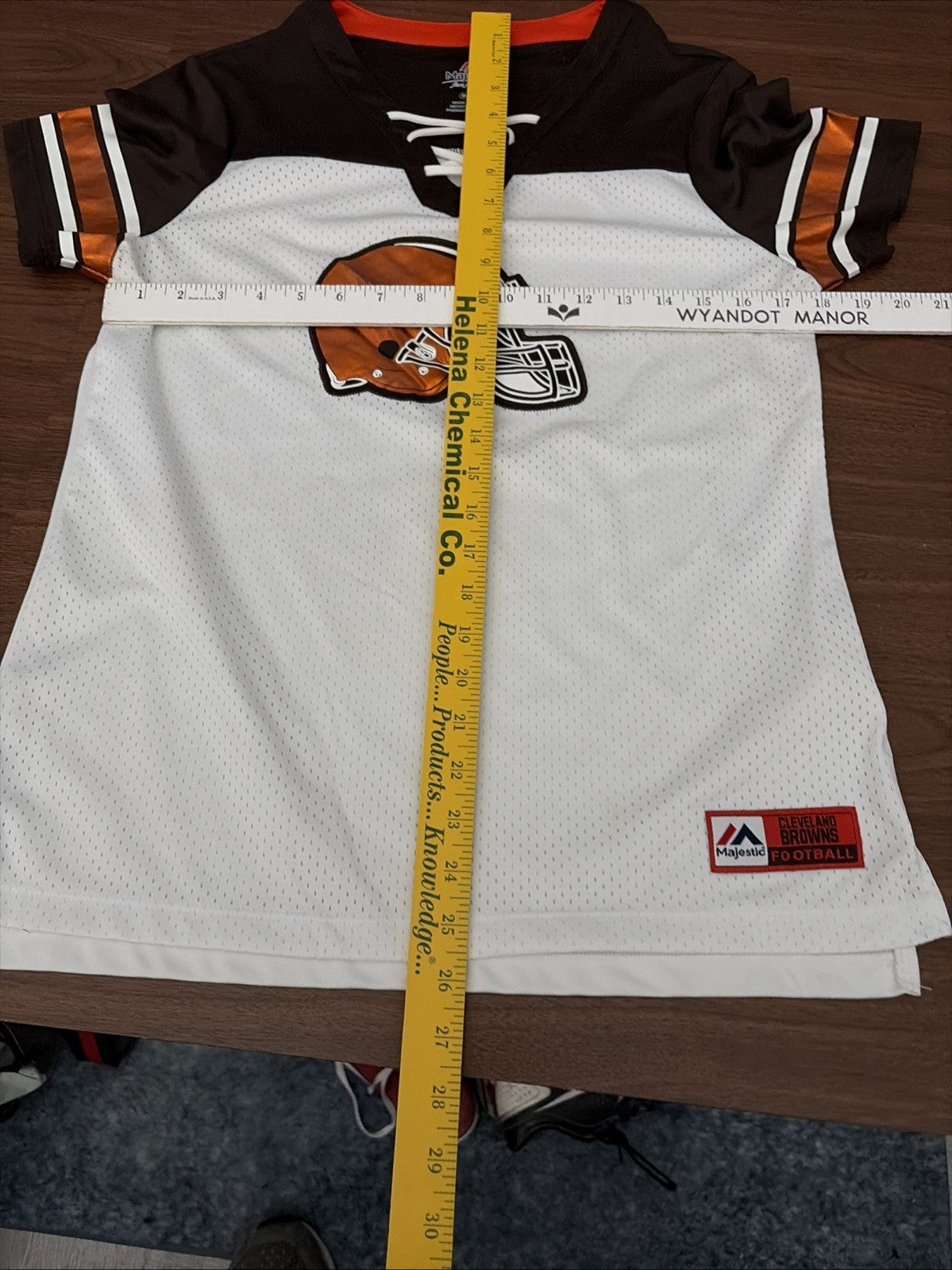 Women’s Majestic Medium Cleveland Brown Football Jersey