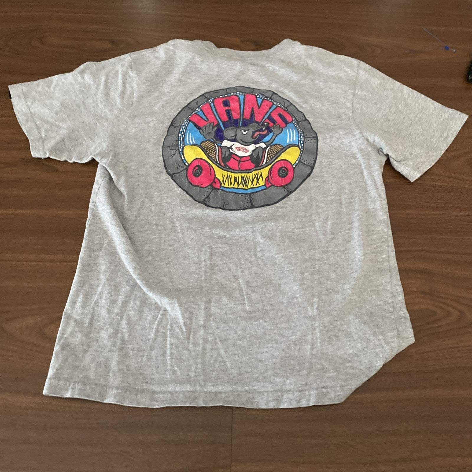 Vans large 12–14 gray short sleeve shirt