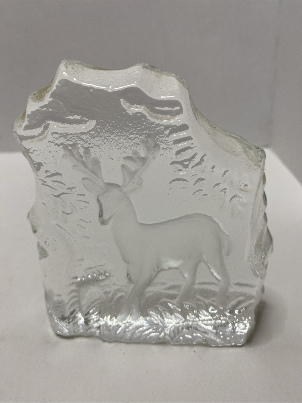 Vintage Clear Glass Deer Paperweight Sculpture 4”x5” Etched Forrest Scene