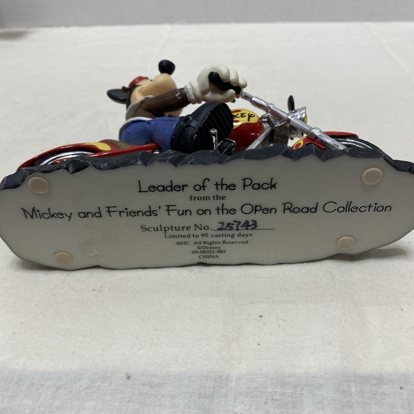 Disney's Mickey and Friends Fun on the Open Road "Leader of the Pack"