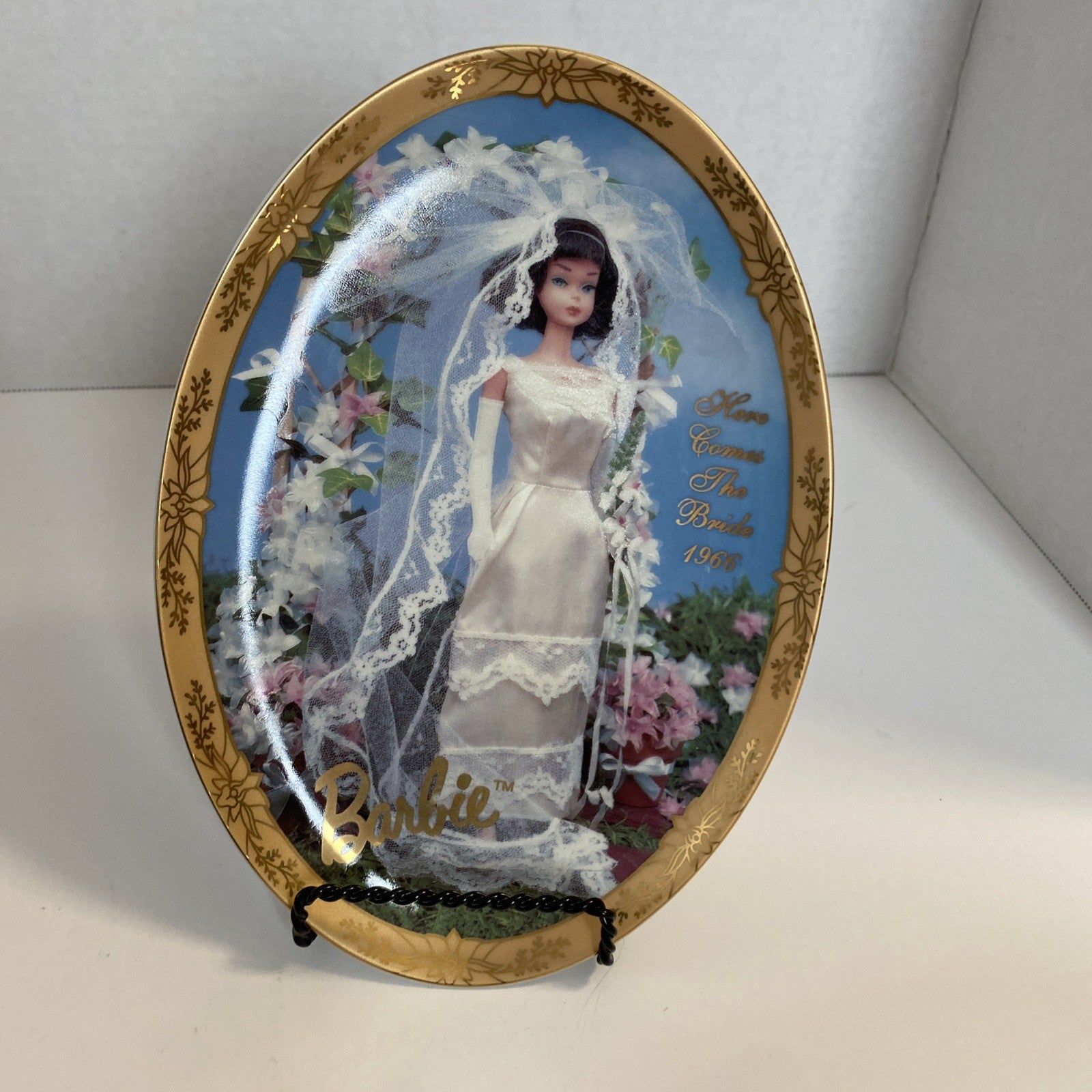 Enesco Barbie Collectors Plate Here Comes The Bride 1966 Limited Edition #11394