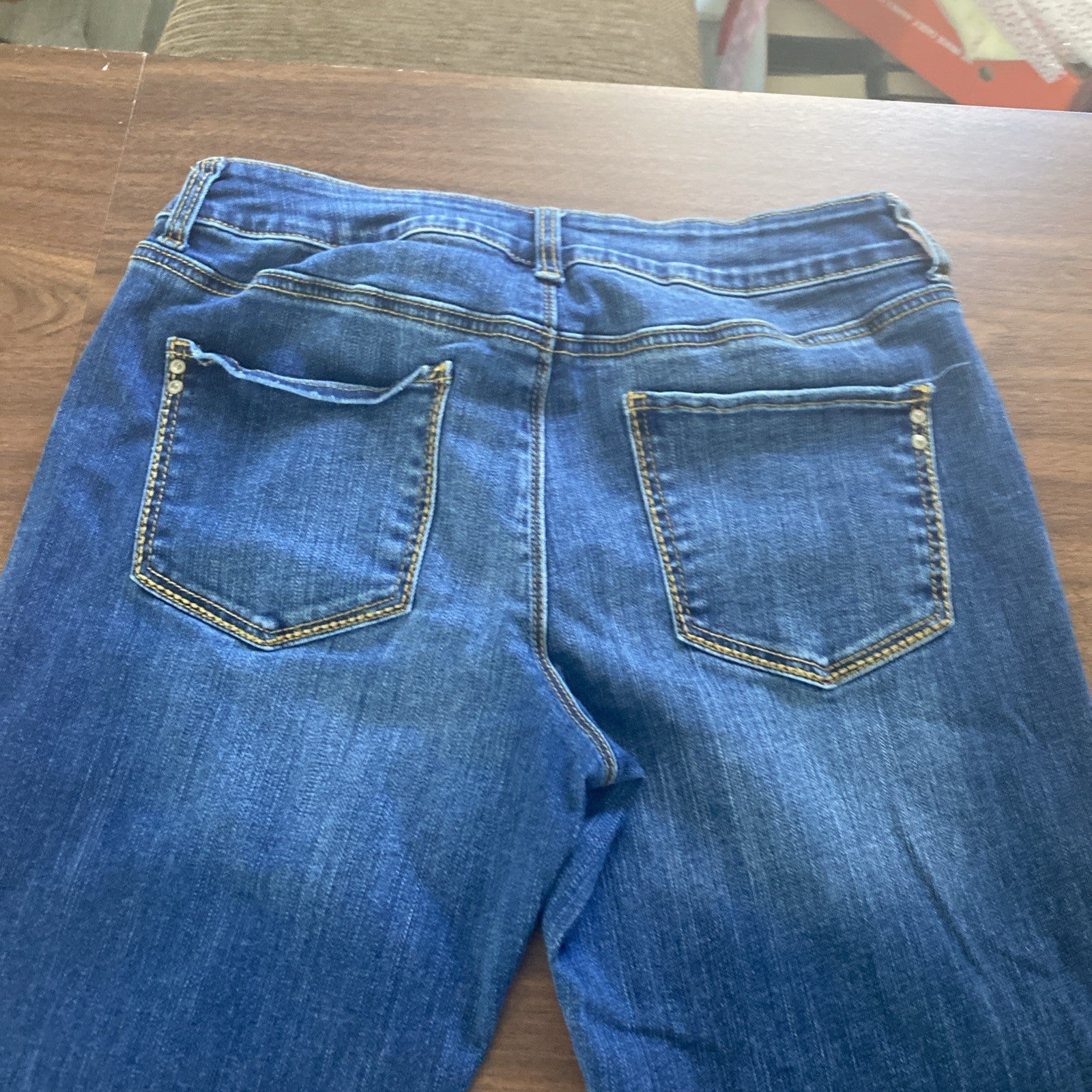Maurices Jeans Womens 9/10 Blue Medium Wash Slim Straight Leg Distressed