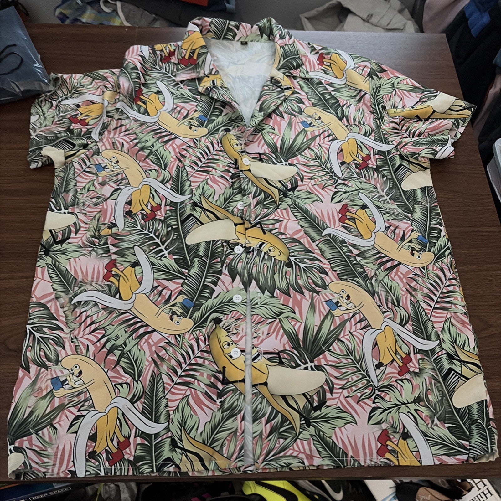 Men’s Extra Large Hawaiian Button-Down Short Sleeve Shirt Happy Banana Print