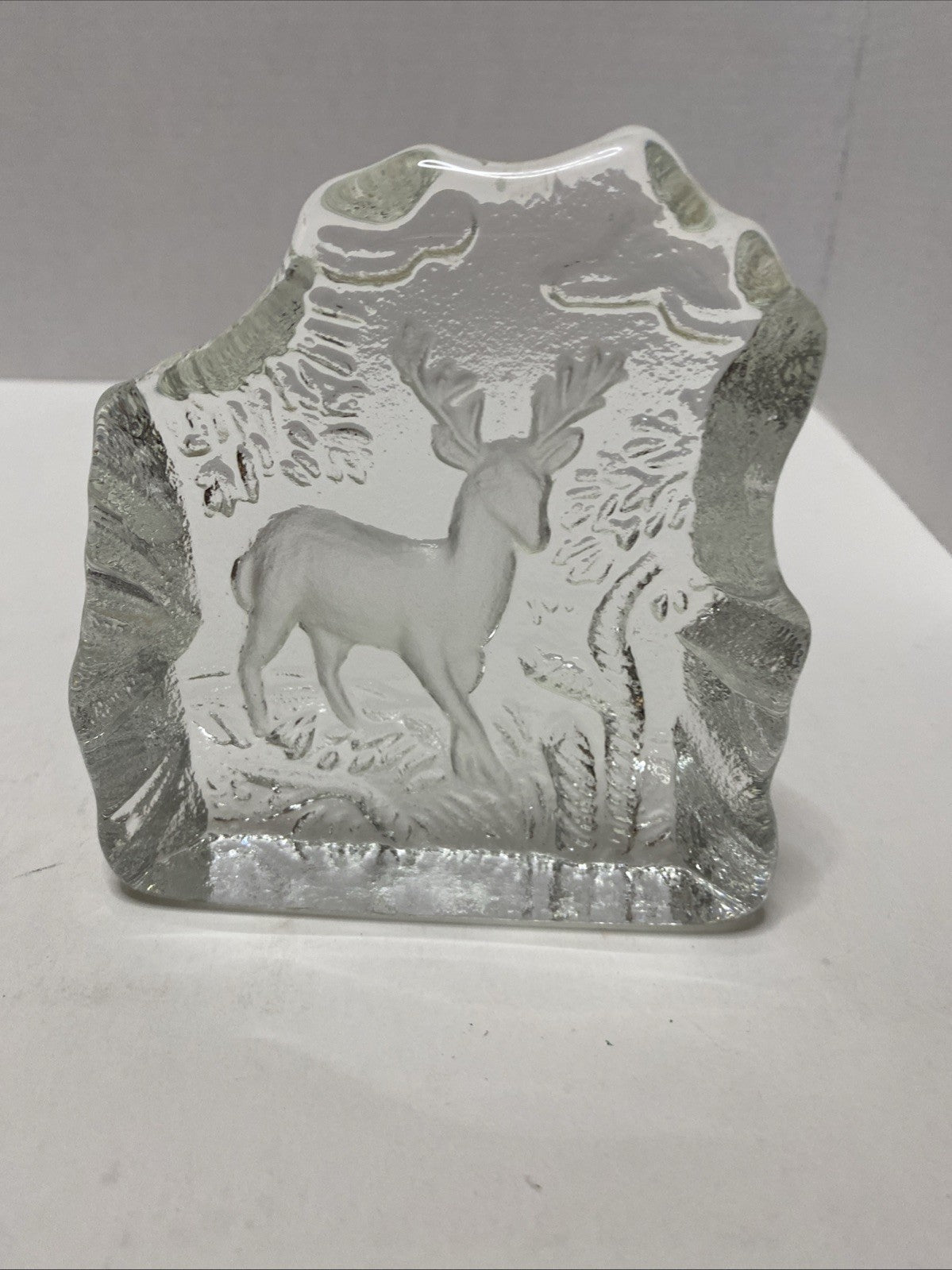Vintage Clear Glass Deer Paperweight Sculpture 4”x5” Etched Forrest Scene