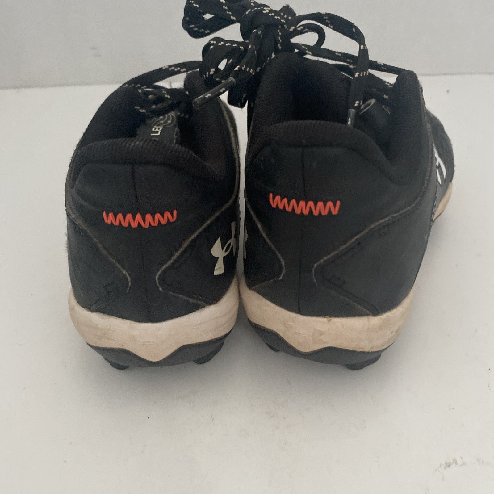 Under Armour kids cleats size 1Y Black Leadoff
