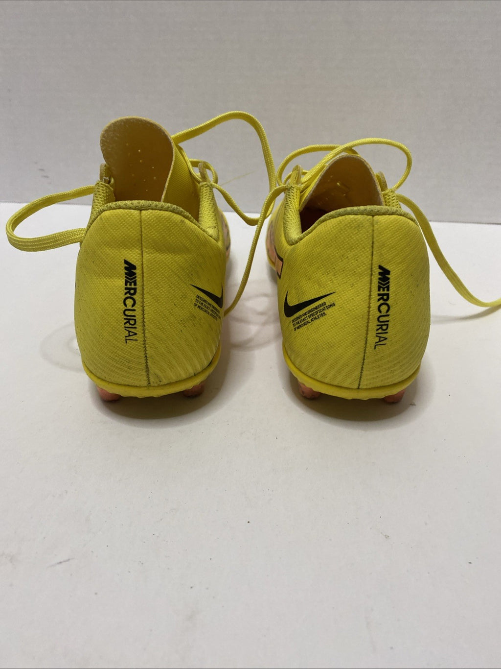 Nike Mercurial Vapor 15 Club MG 'Lucent Pack' Soccer Cleats Size 3.5 Y