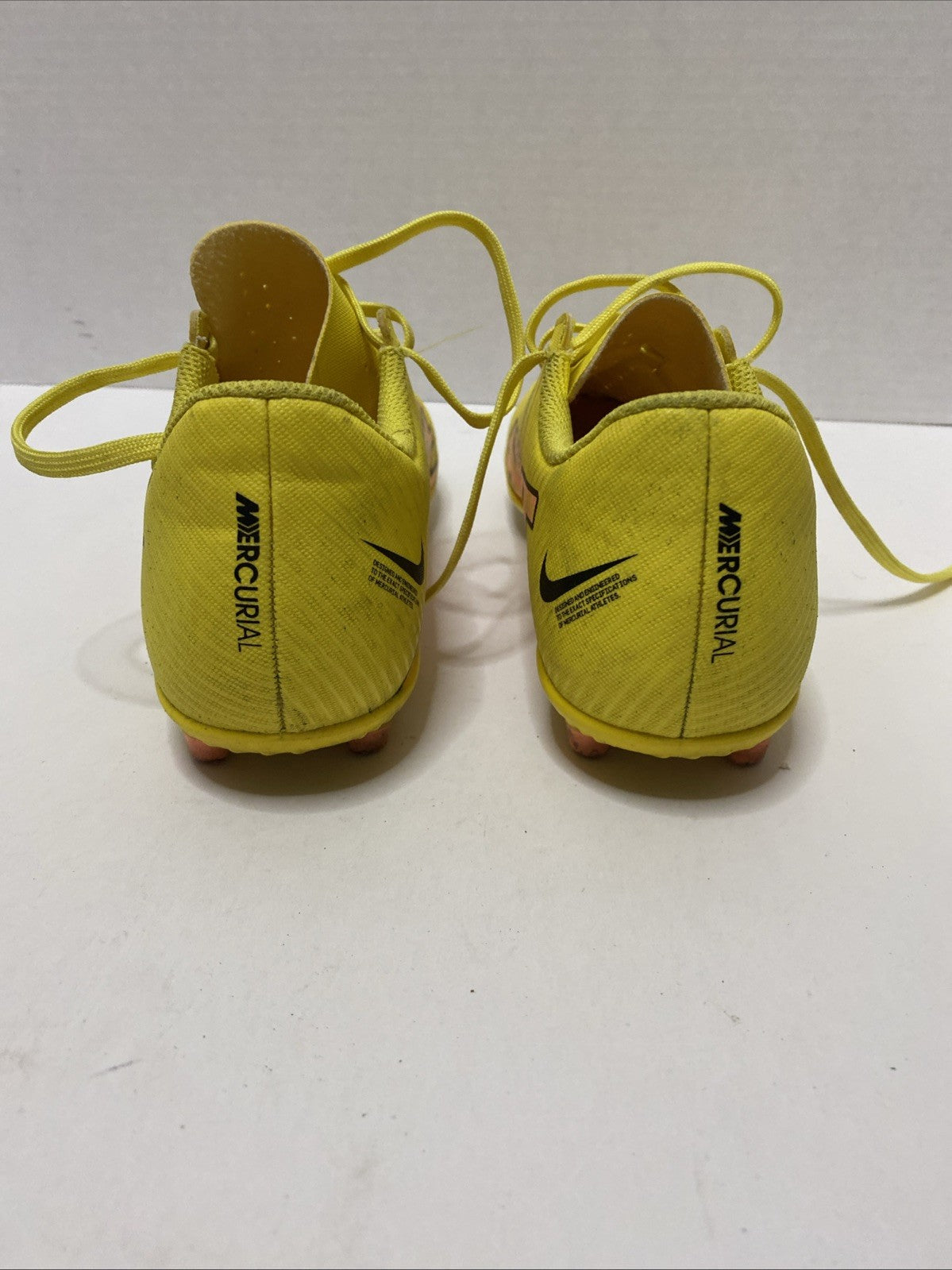 Nike Mercurial Vapor 15 Club MG 'Lucent Pack' Soccer Cleats Size 3.5 Y