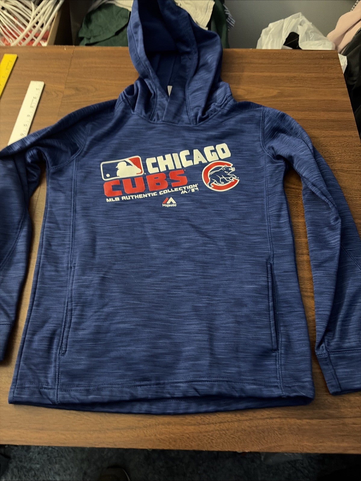Majestic Chicago Cubs Hoodie MLB Authentic Collection, Youth Medium