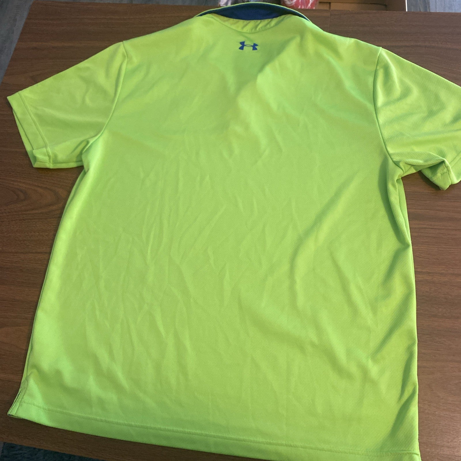 Under Armour heat gear size large men’s polo short sleeve shirt lime green