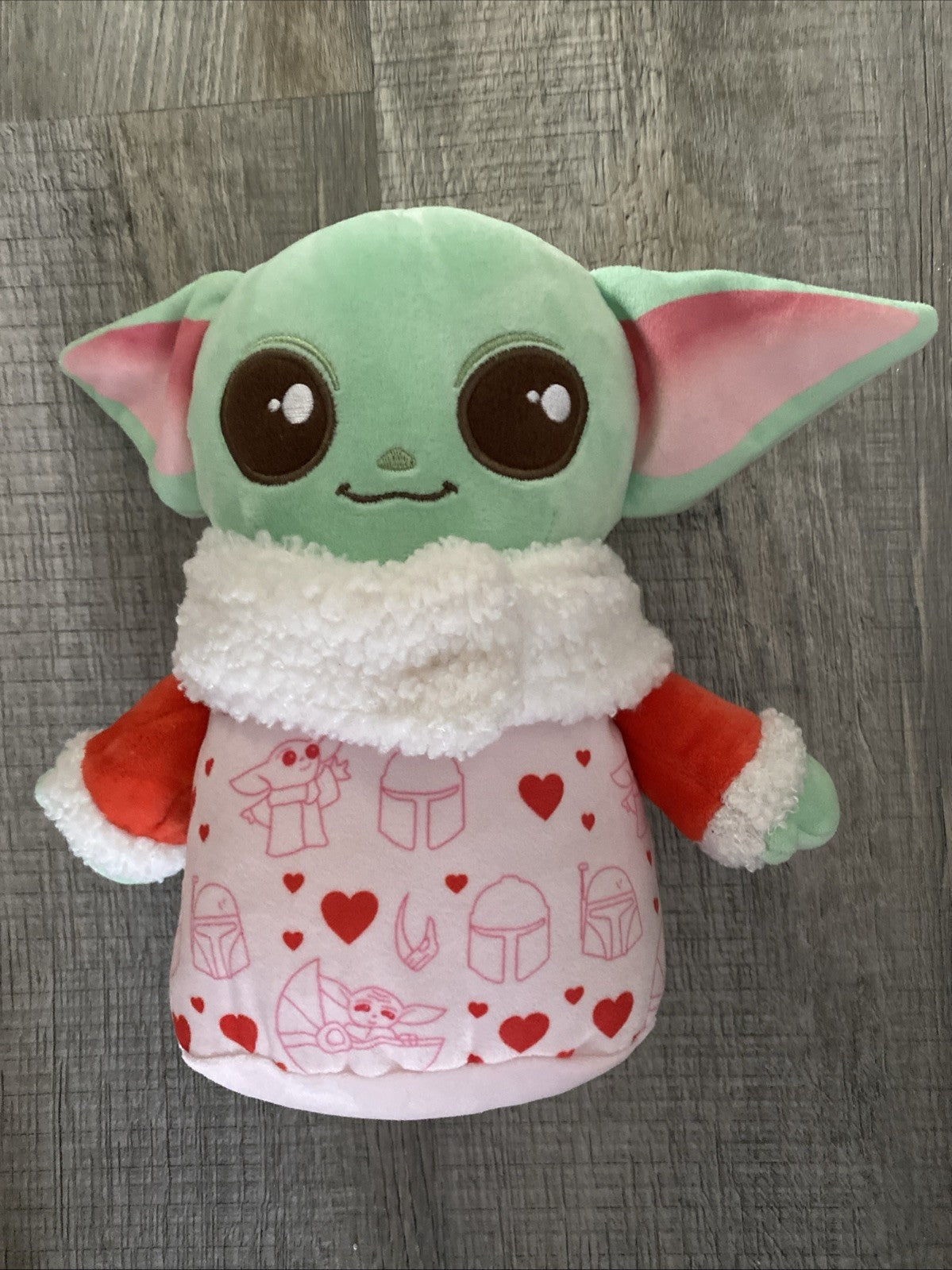 Star Wars The Mandalorian Grogu Plush Toy Valentine’s Day Edition Mattel 9”