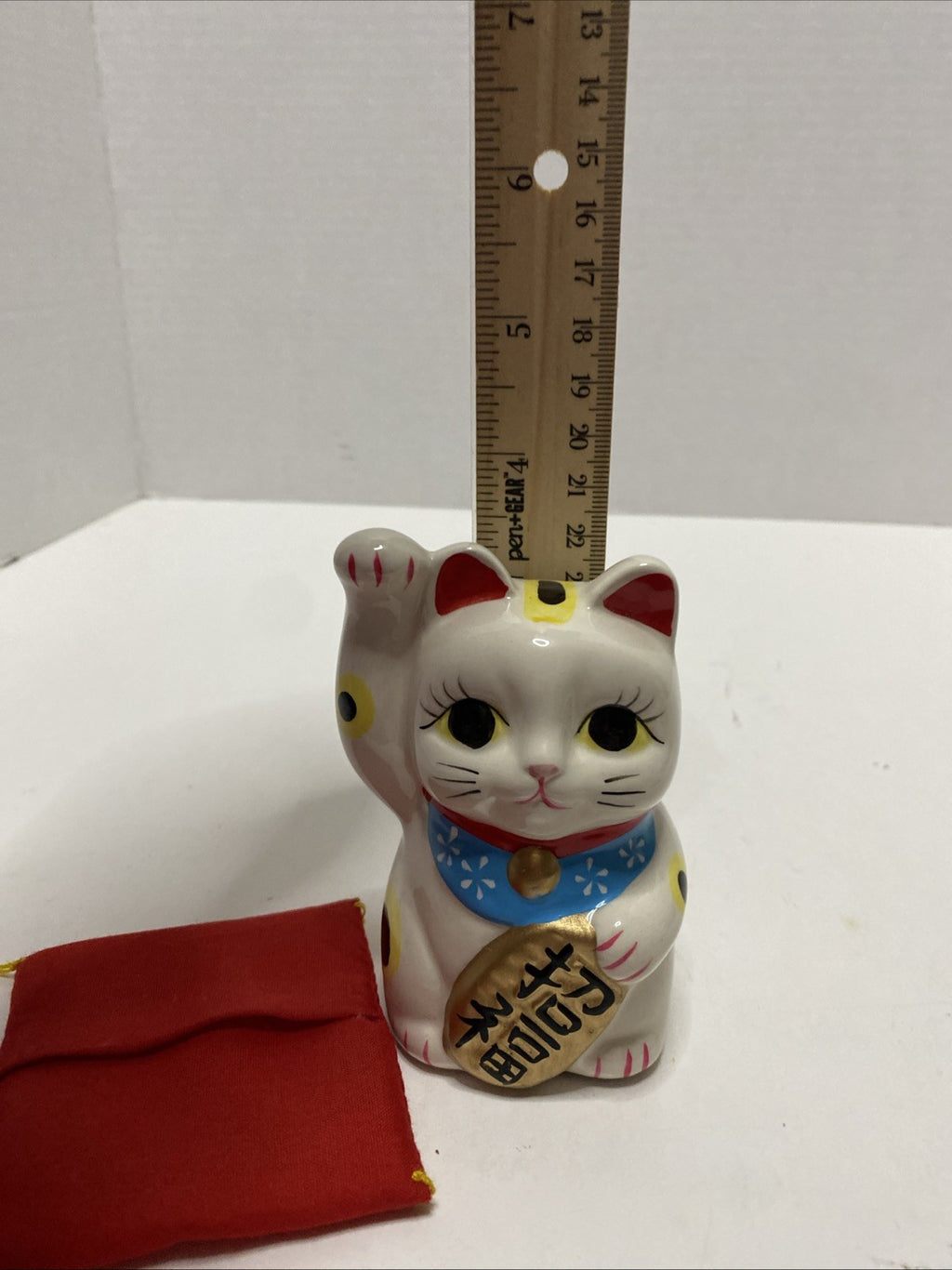 White Japanese Pottery Maneki Neko Beckoning Money Good Fortune Lucky Cat Bank