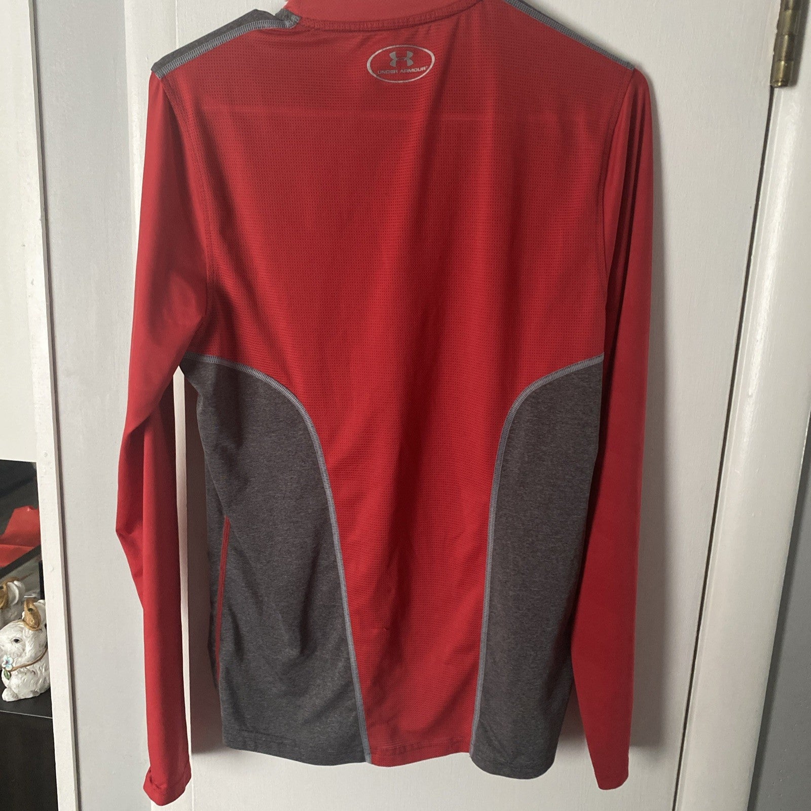 Under Armour Baseball Men's Long Sleeve Shirt Gray Red Fitted Size S