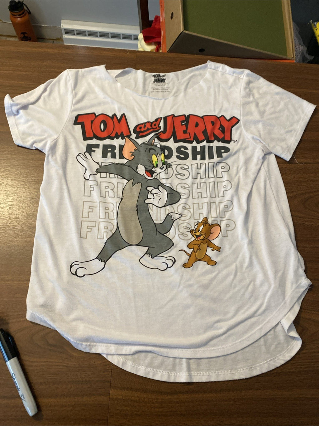 Tom and Jerry Friendship  T-Shirt Womens Juniors Size XL (15-17)  See Pics