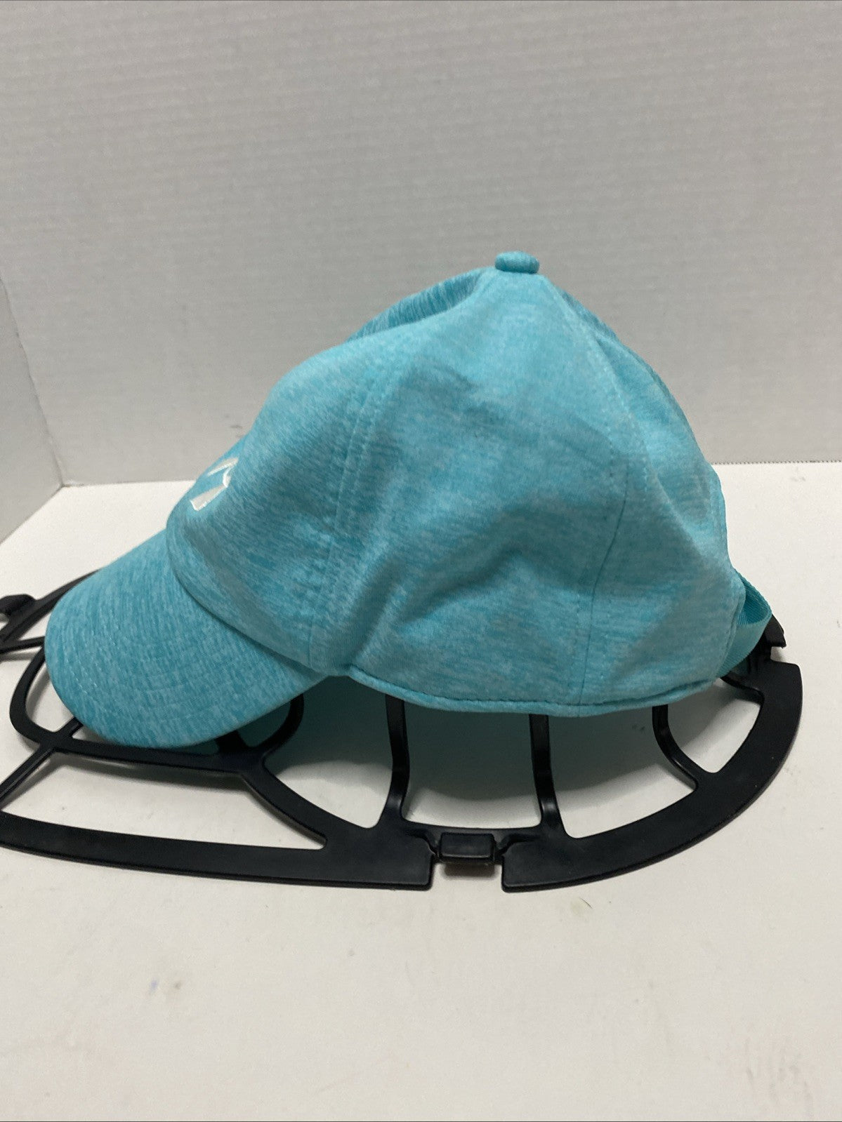 UNDER ARMOUR hat lightweight Turquoise adjustable cap white logo -