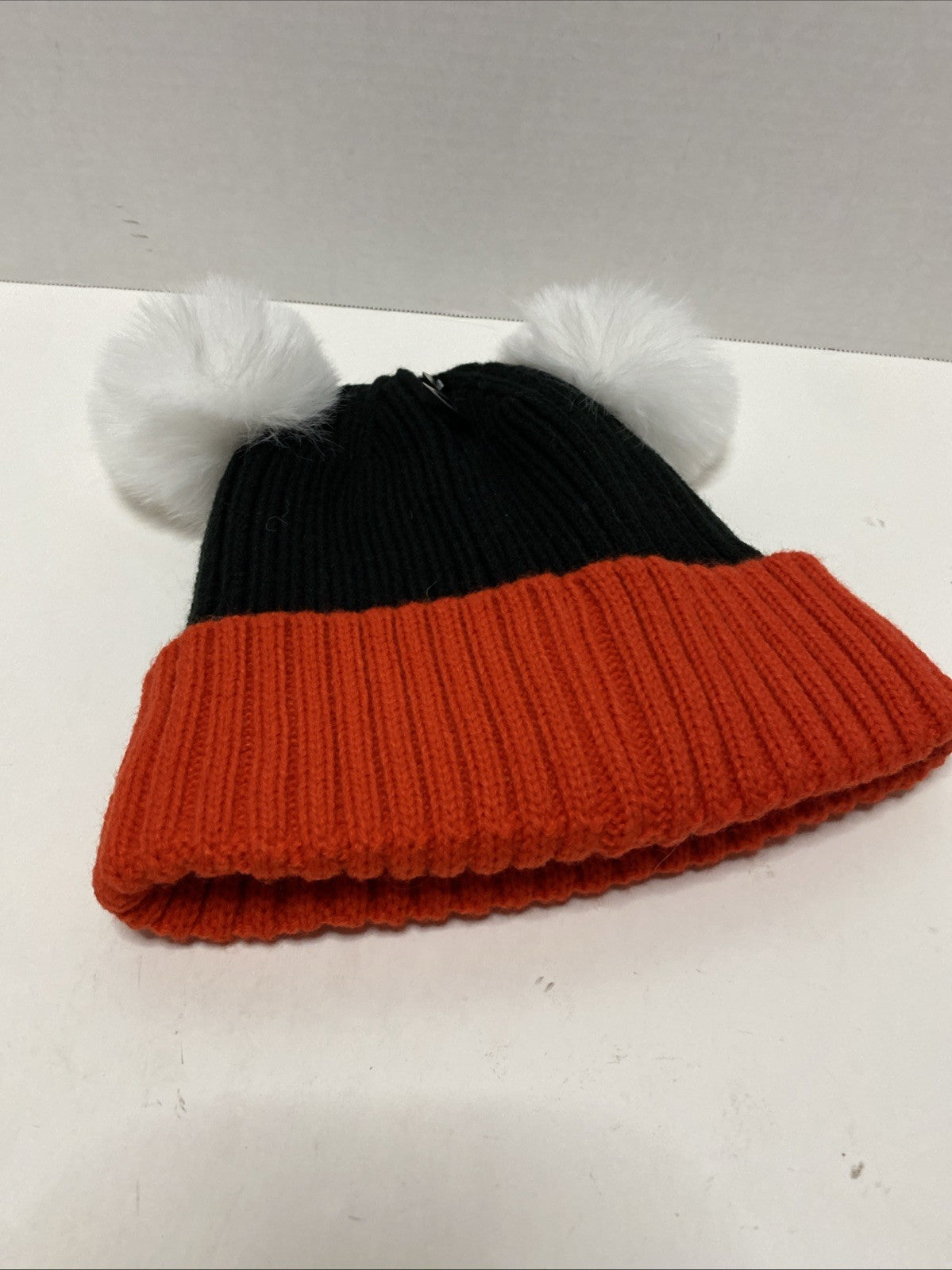 Peanuts New 2025 Snoopy Christmas Beanie Cap Black N Red