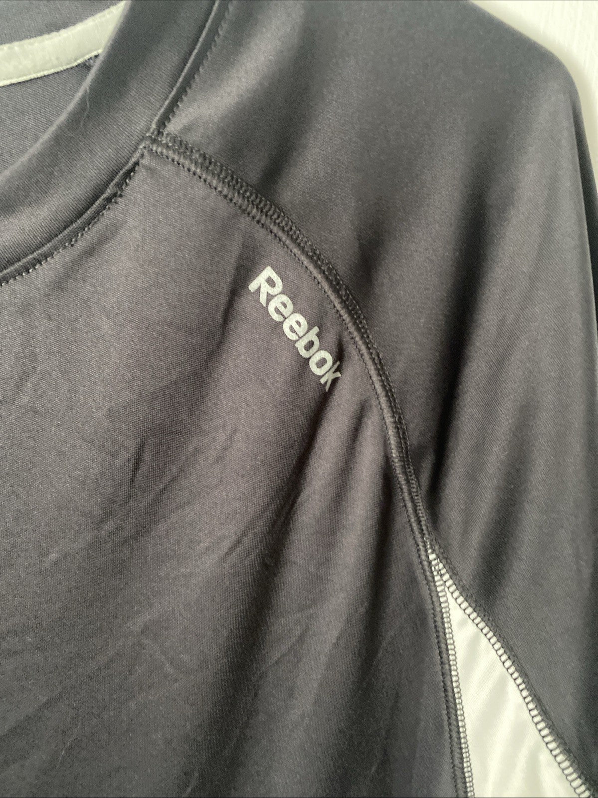 Reebok extra large sweat wicking gray white arm short sleeve T-shirt