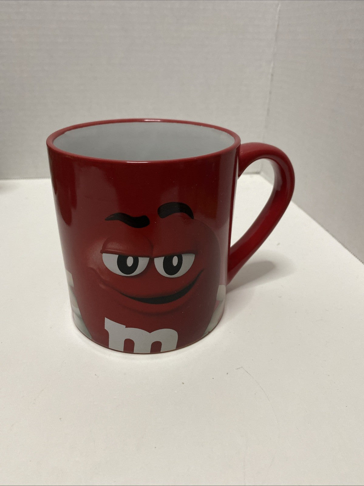 2021 M&M's Red Face Ceramic Large 16oz Coffee Mug Cup “Red Looks Good On Me”