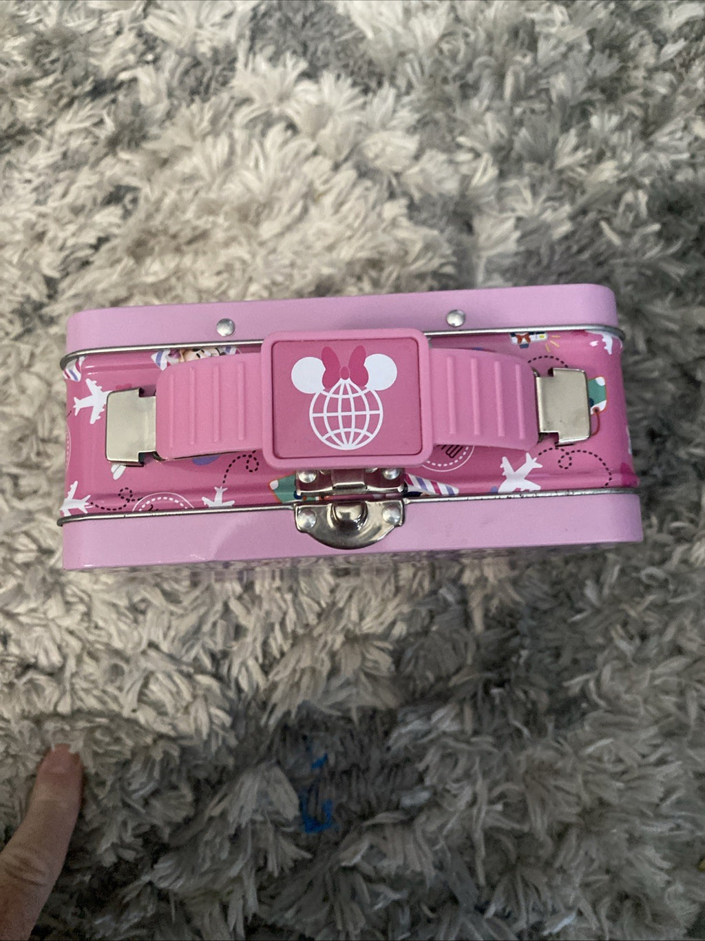 Disney-Minnie Mouse Tin Metal Lunch Box Collectible-Little World Traveler Case