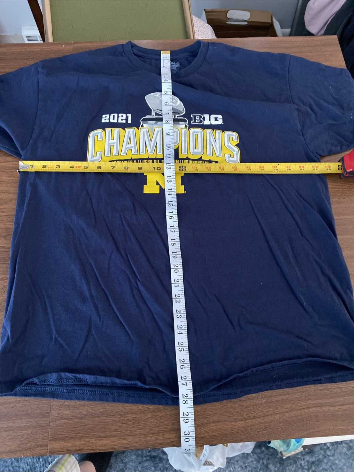 Michigan Wolverines Men's Size Medium Big Ten 2021 Champions T-Shirt Dec. 4 Indy