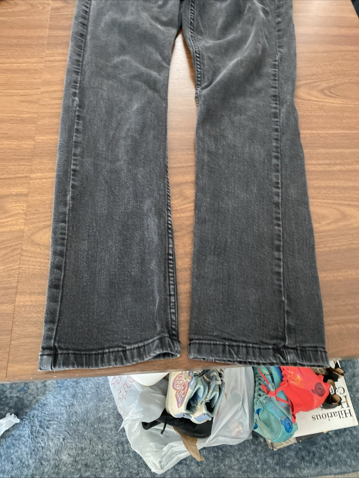 Kenneth Cole Men’s Size 32 X 30 Black Denim Slim Fit Jeans READ