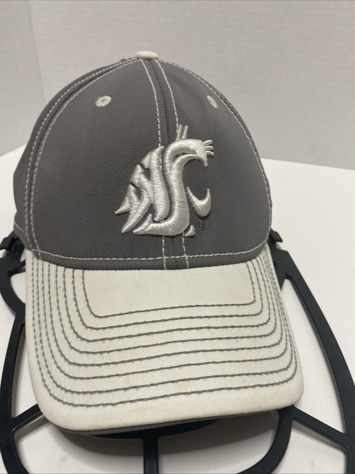 Washington Cougars Zephyr Stretch Fitted Hat Cap Size S/M