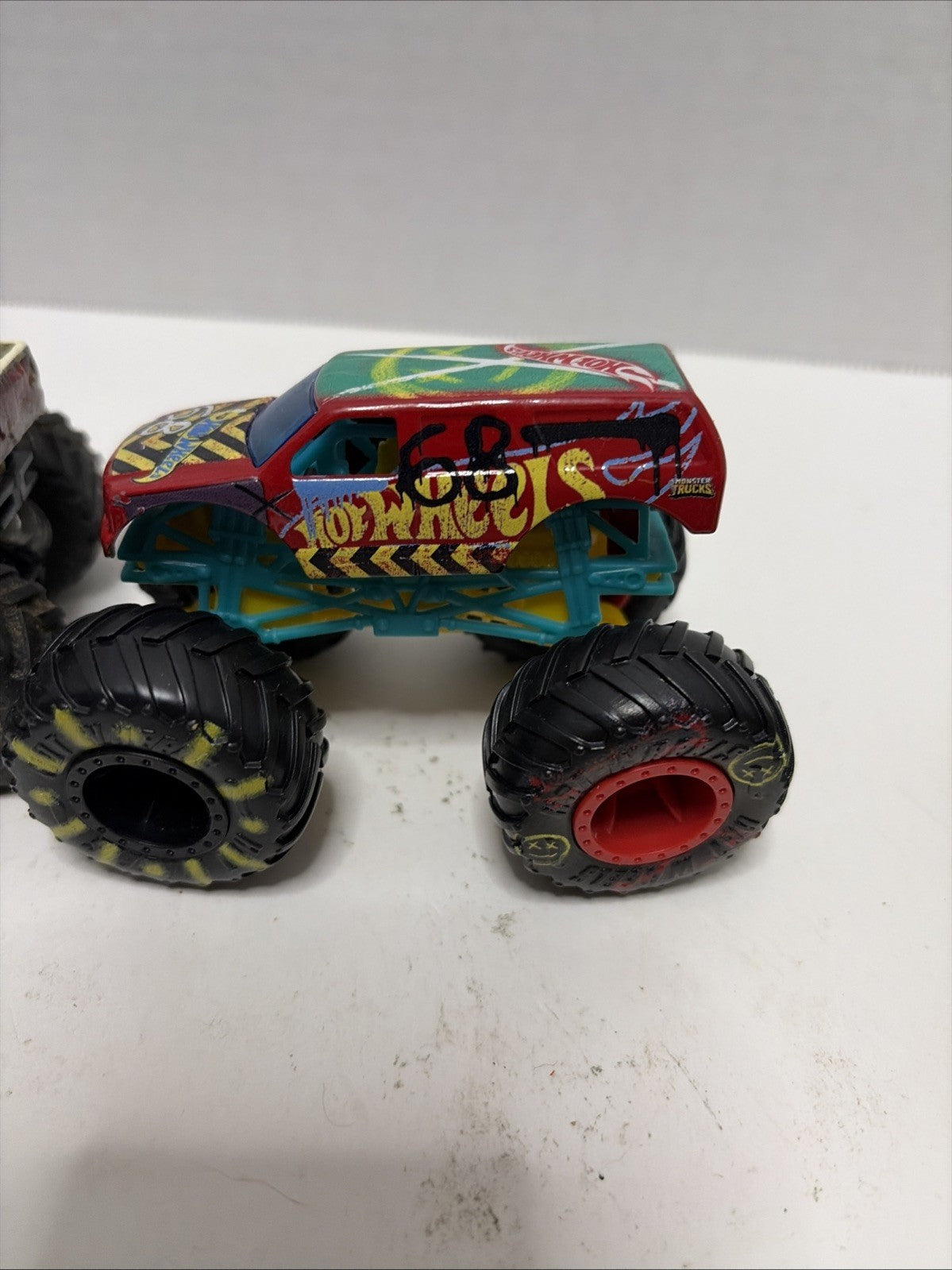 Monster Jam Lot Of 8 Diecast 1:64 Scale Monster Trucks