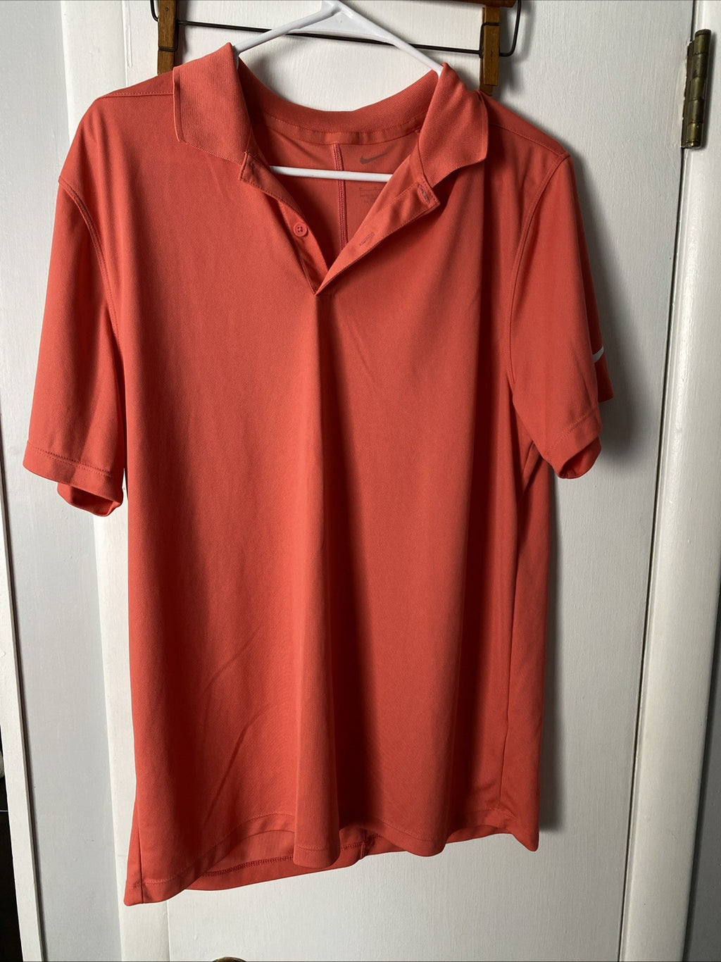 Nike Golf  Dri Fit  Coral Short Sleeve Men's size Medium