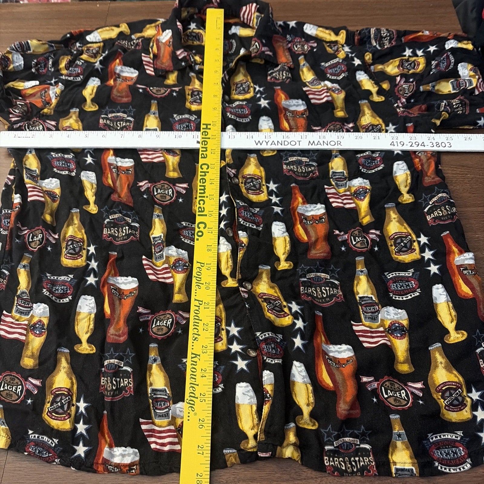 C B Sport by Croft Barrow Mens Shirt Large Beer Themed Print Large.