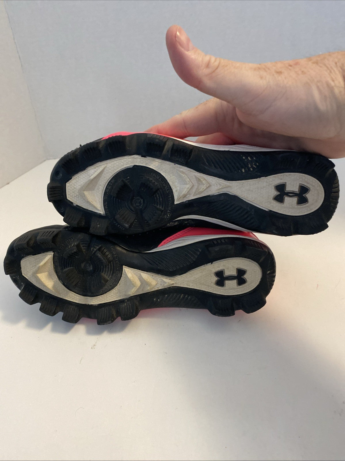 Under Armour Leadoff Low Rim Jr Girls Cleats Sz 4Y Black Pink White Little Girl