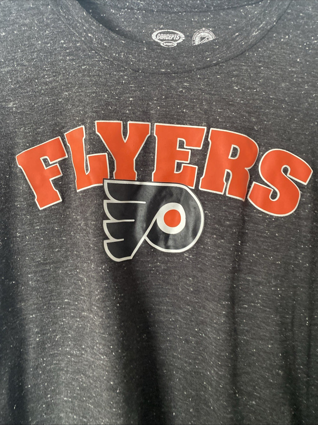 Philadelphia Flyers Logo Black NHL T-Shirt/Tee Shirt  - Men's XL