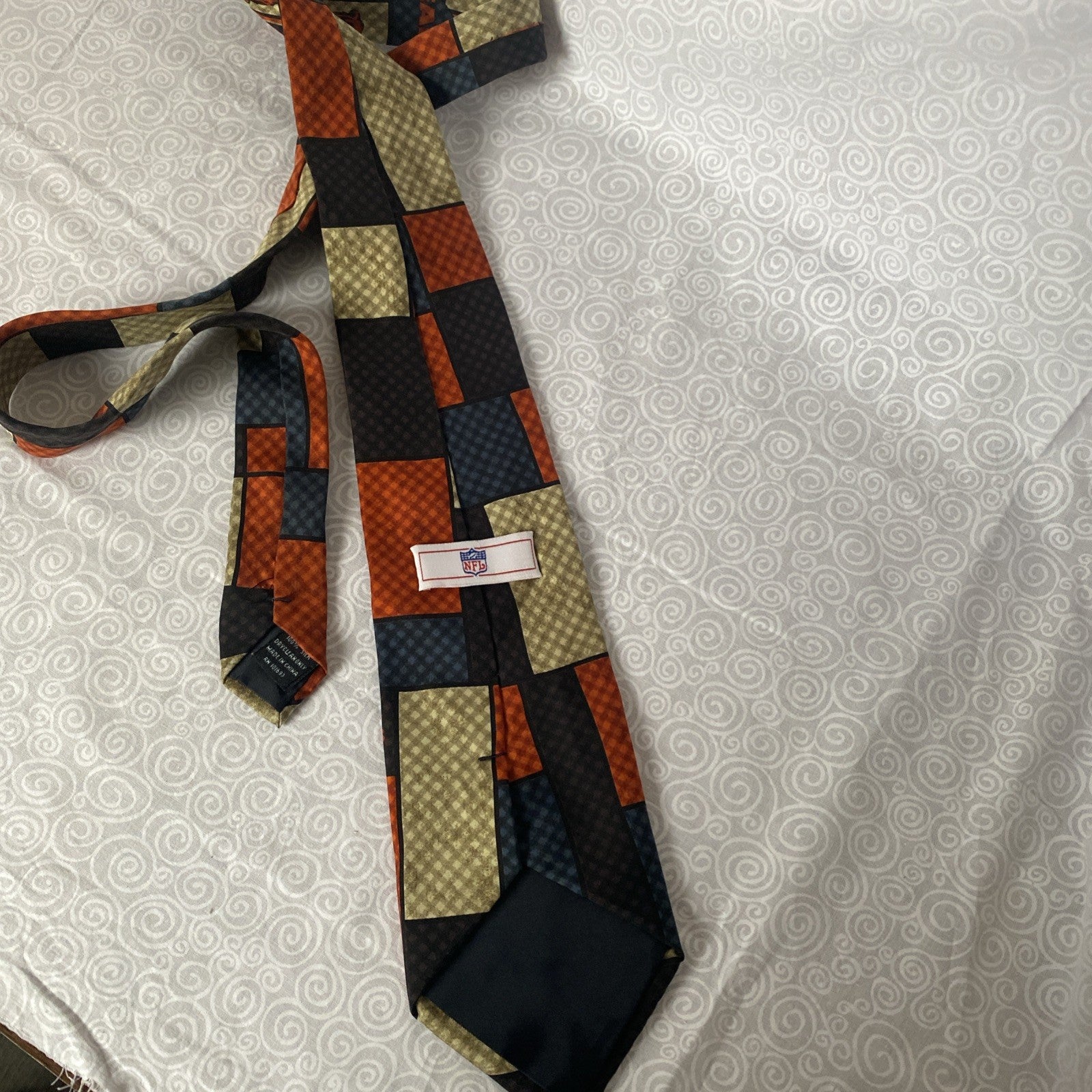 NFL Chicago Bears Men's Plaid Style Necktie by Eagles Wings