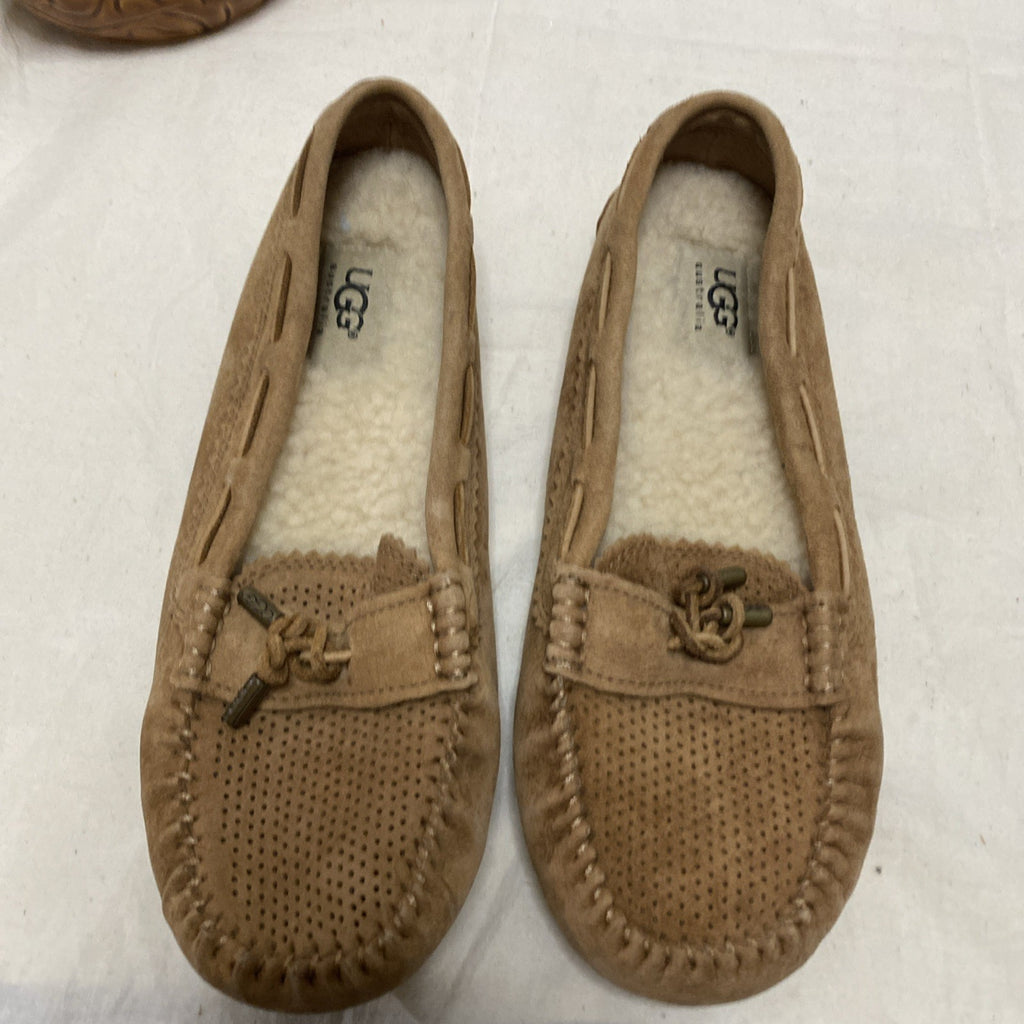 UGG Roni Moccasin Loafer Slipper Tan Suede Shearling Womens Size 6.5