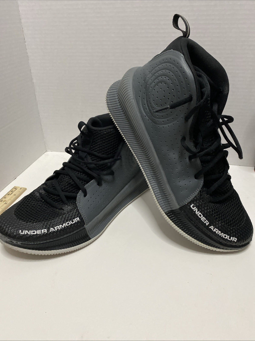 Under Armour Sneaker Jet 2019 Black/Gray Mens Basketball Sz USA 10