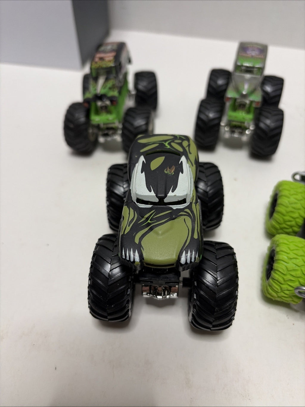 Monster Jam Lot Of 5 Diecast 1:64 Scale Monster Trucks