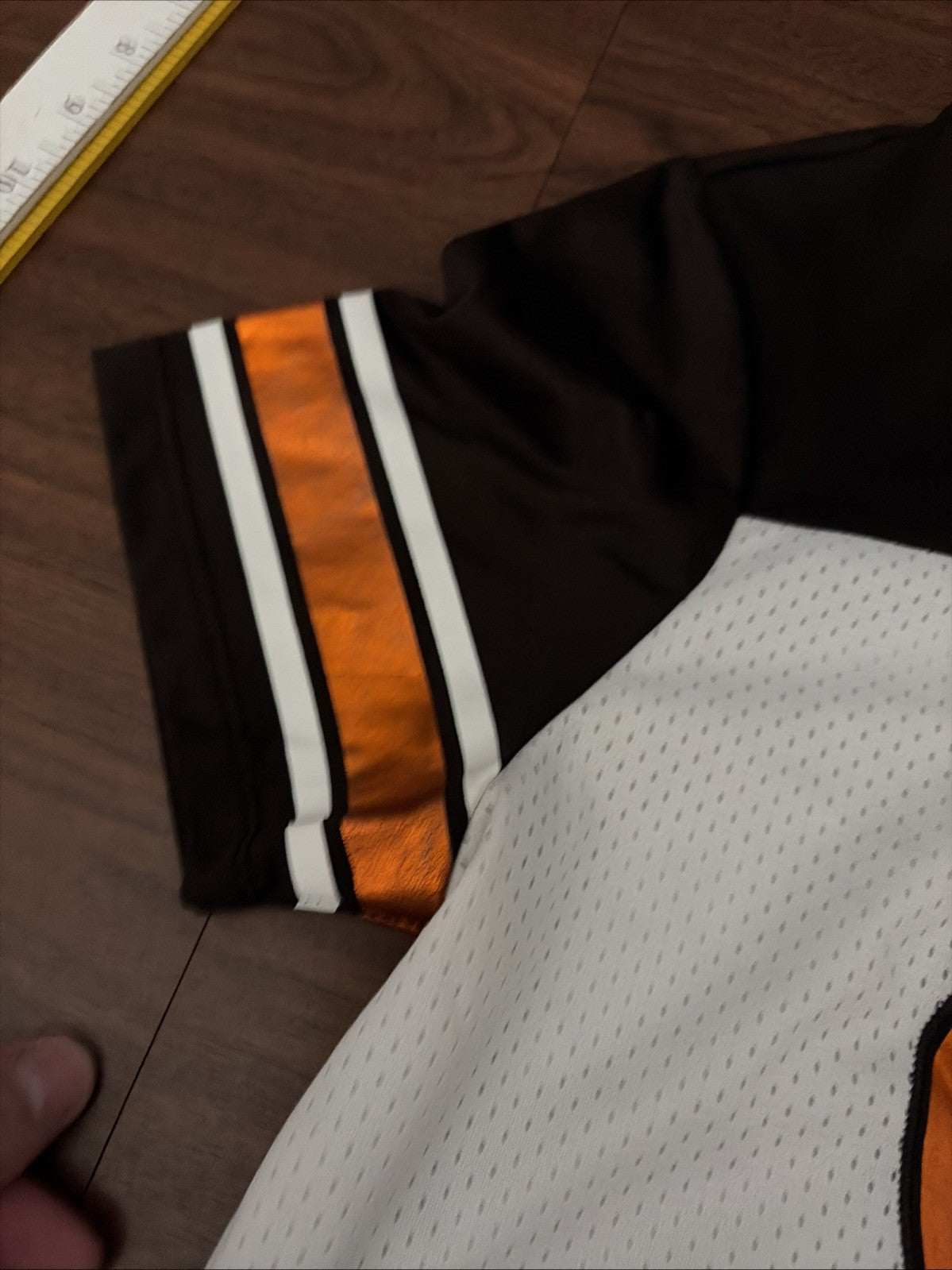 Women’s Majestic Medium Cleveland Brown Football Jersey