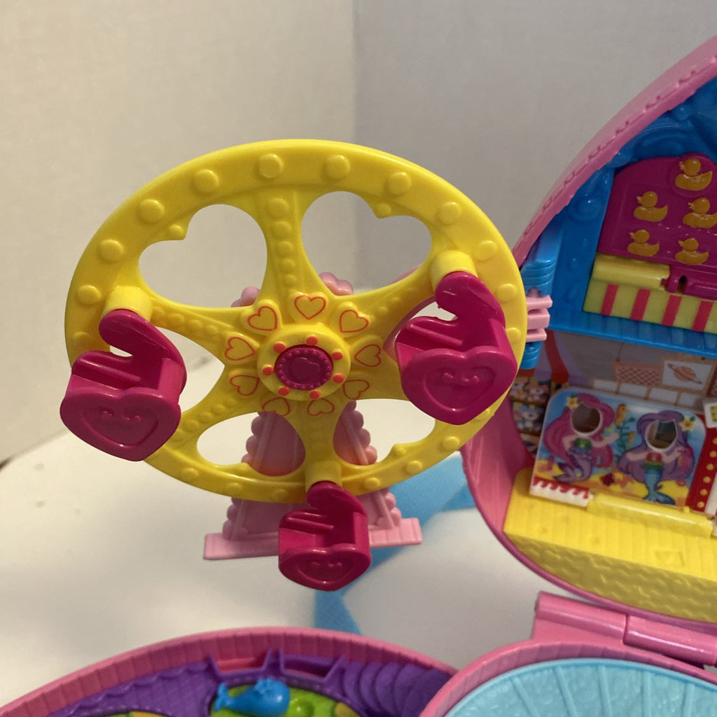 2019 Polly Pocket Tiny is Mighty Theme Park Heart Backpack Carry Case Pink M
